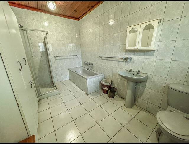 10 BEDROOM HOUSE FOR SALE IN PANORAMA